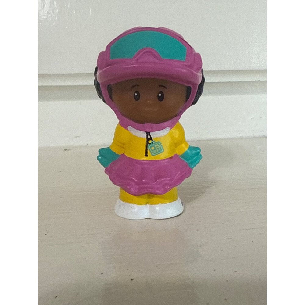 Fisher Price Little People Tessa Snowboarder Skier 2019 Action Figure